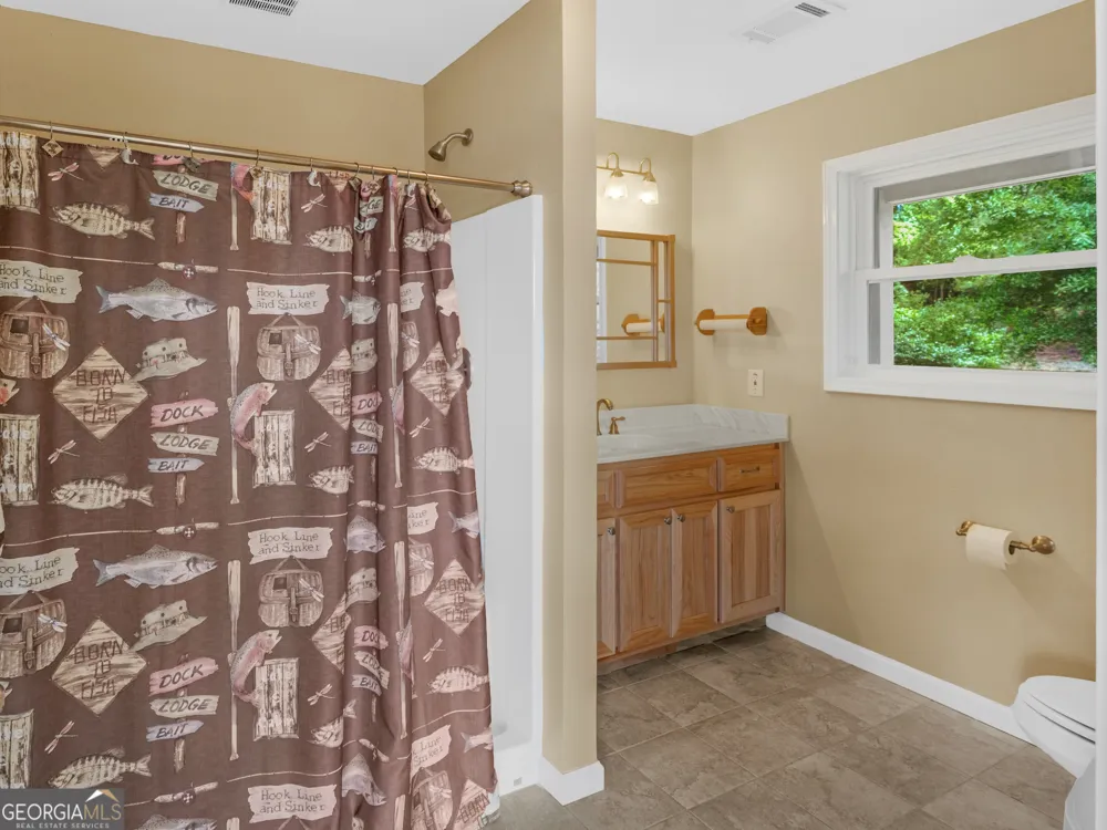 800 Rocky Point RD Covington, GA 30014
