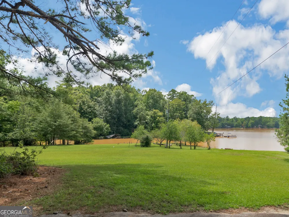 800 Rocky Point RD Covington, GA 30014