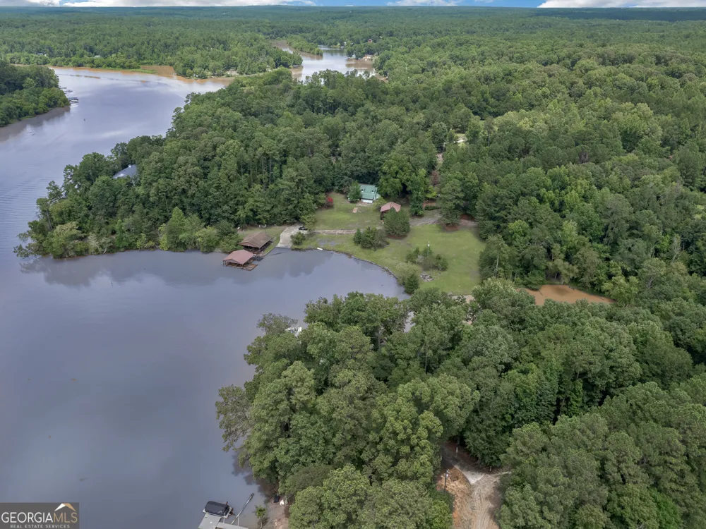 800 Rocky Point RD Covington, GA 30014