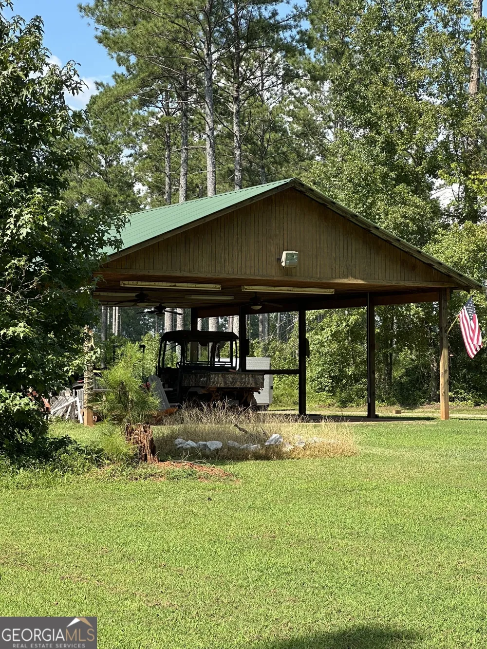 2470 Fears RD Madison, GA 30650
