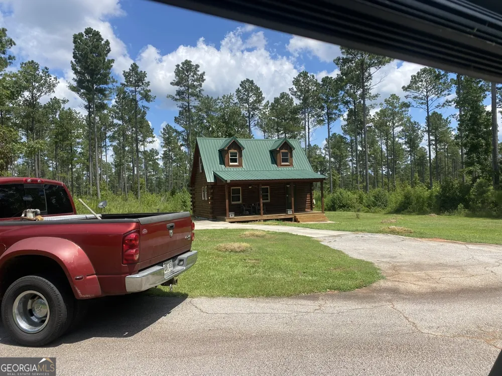 2470 Fears RD Madison, GA 30650