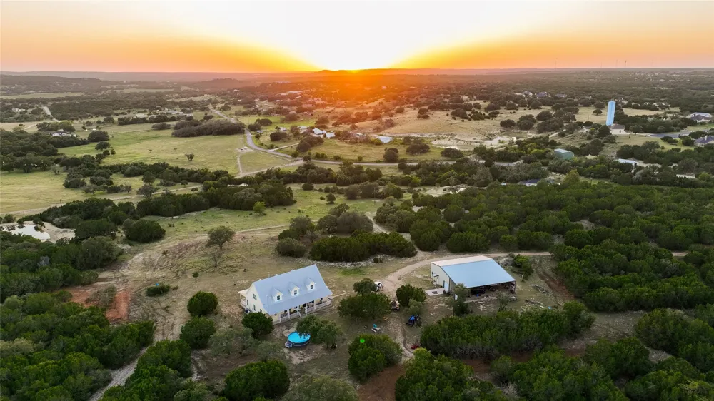 4237 County Road 330 Burnet, TX 78611