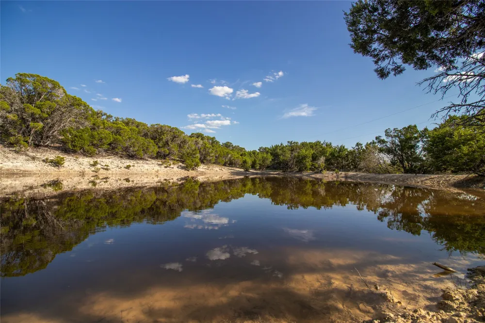 4237 County Road 330 Burnet, TX 78611
