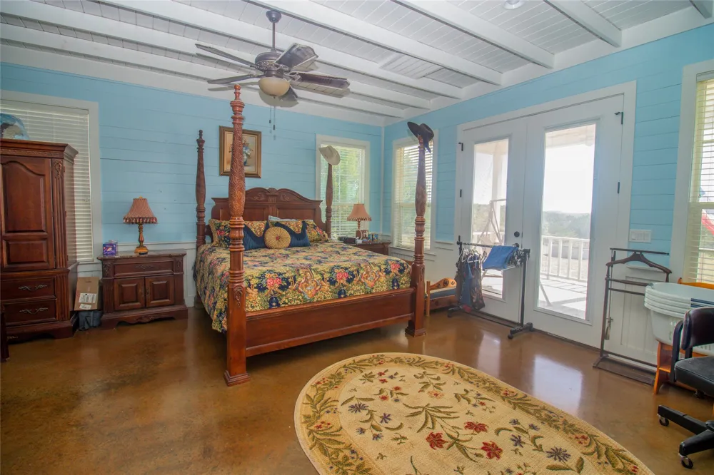 4237 County Road 330 Burnet, TX 78611