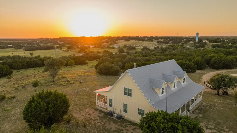4237 County Road 330 Burnet, TX 78611