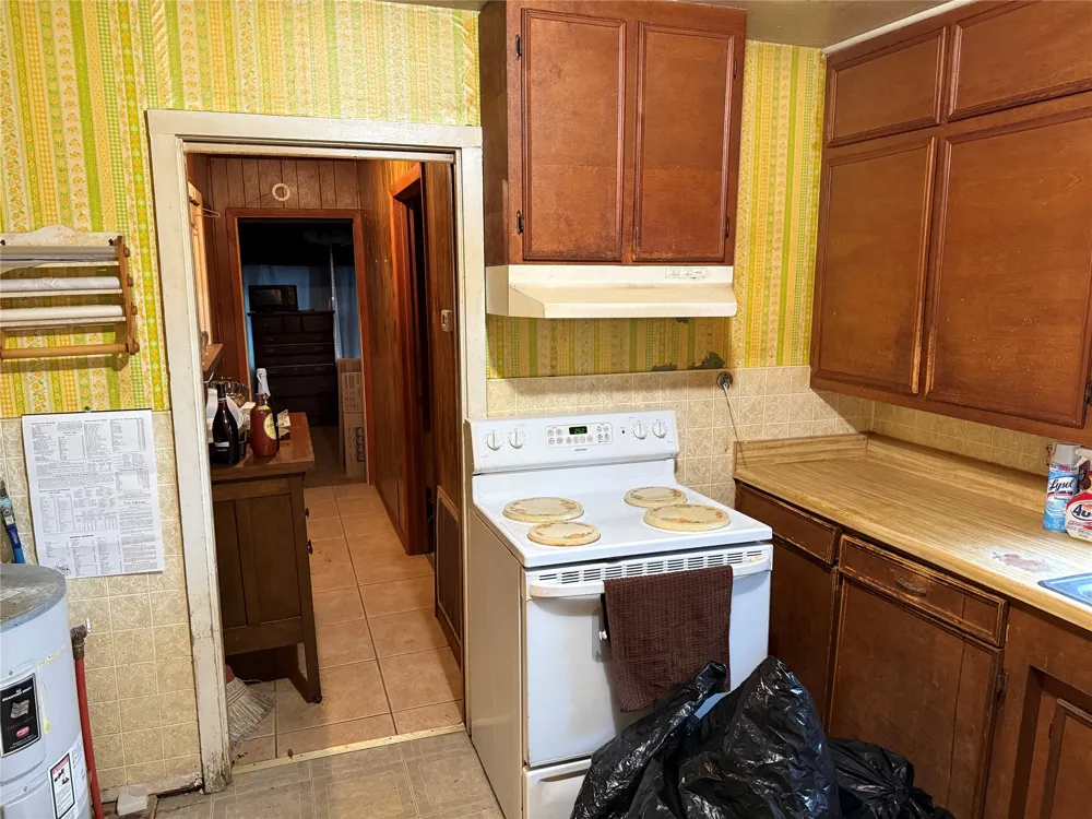 823 Ellis Street Giddings, TX 78942