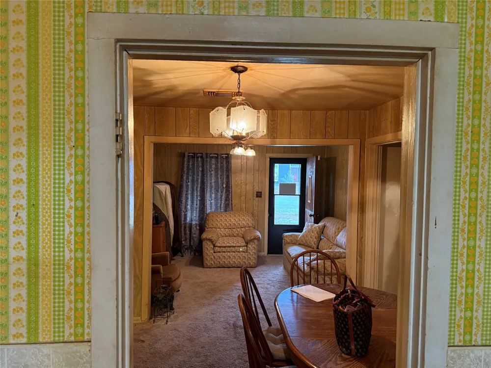 823 Ellis Street Giddings, TX 78942