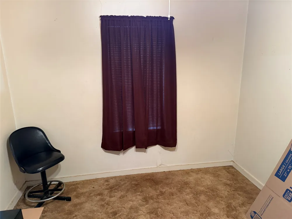 823 Ellis Street Giddings, TX 78942