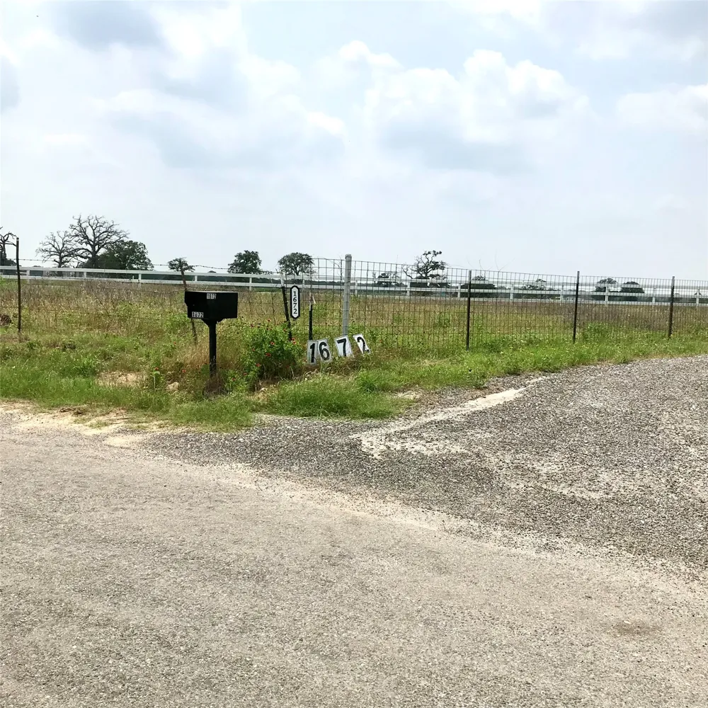 1672 Sayers Tract 4 Road Bastrop, TX 78602