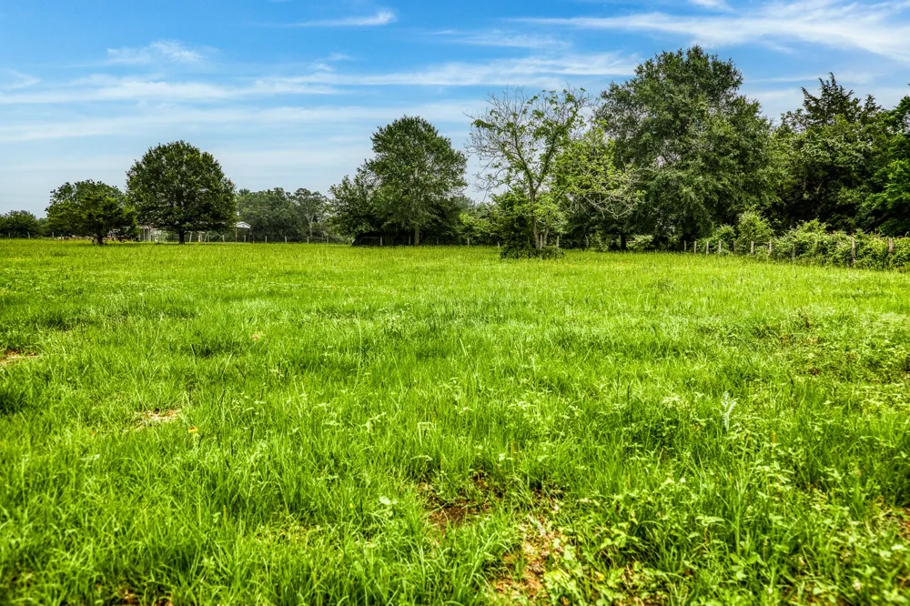 10610 CR 322 Caldwell, TX 77836