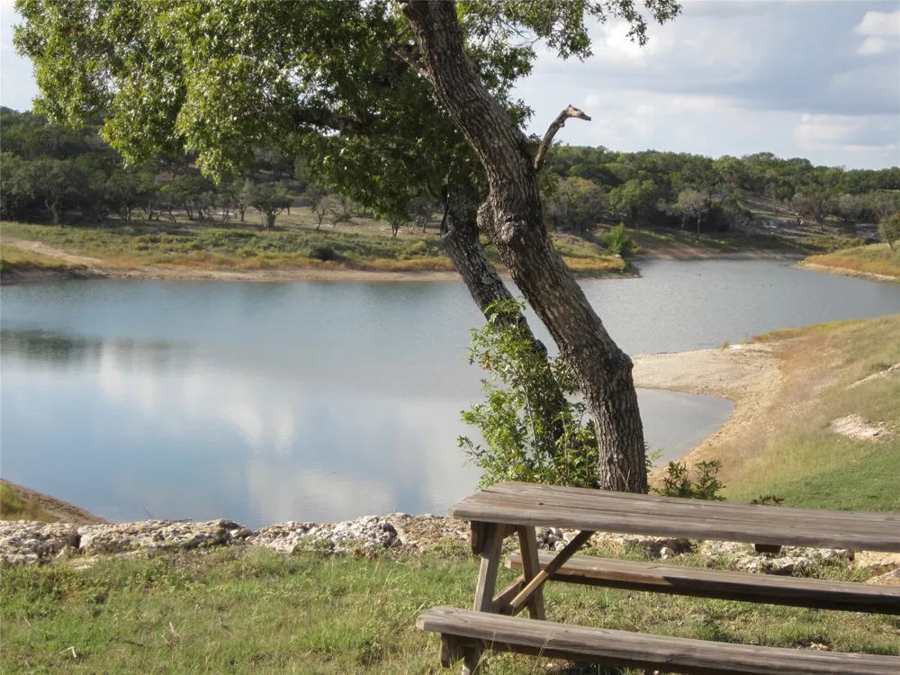36 Mustang Valley Trail Wimberley, TX 78676