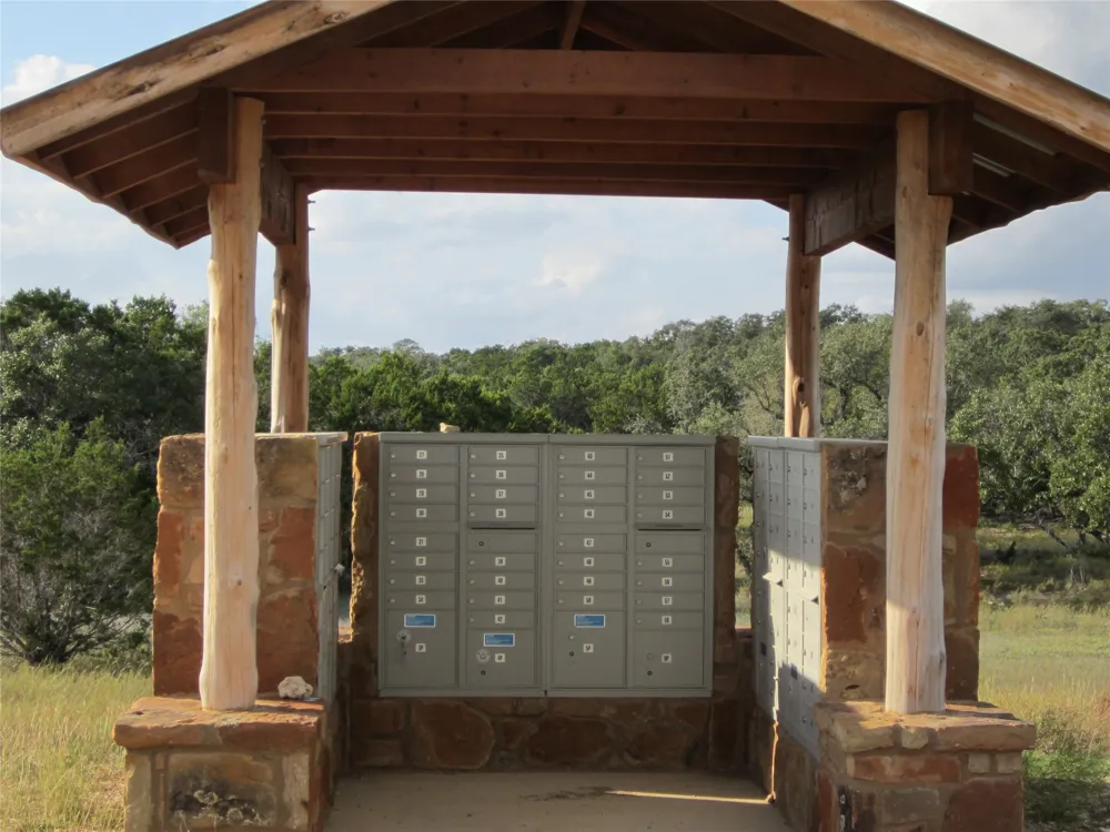 36 Mustang Valley Trail Wimberley, TX 78676