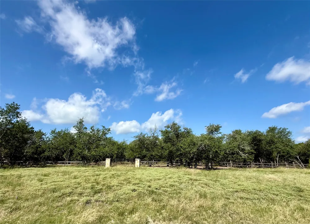 36 Mustang Valley Trail Wimberley, TX 78676