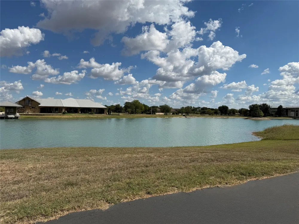 102 Ranch Estates Circle Martindale, TX 78130