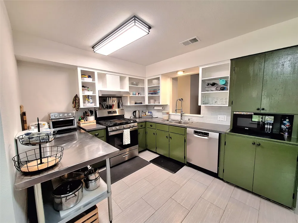 6001 Leisure Run Road Austin, TX 78745
