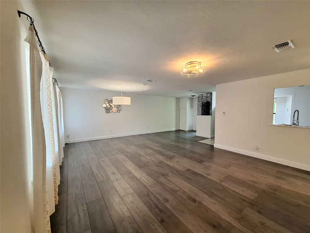 6001 Leisure Run Road Austin, TX 78745