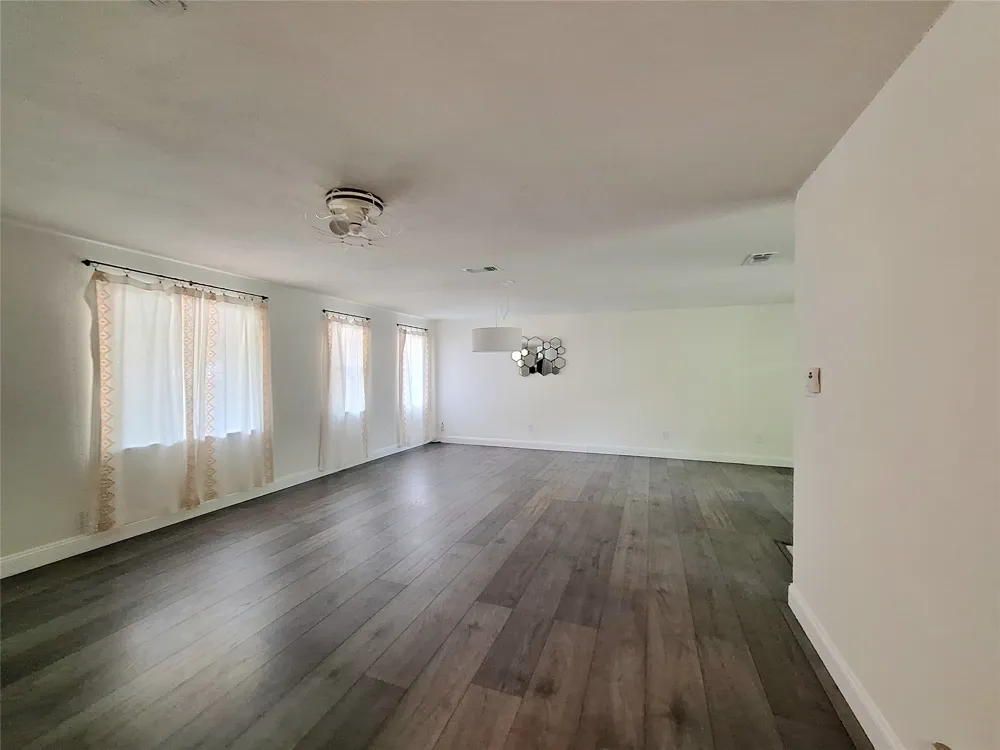 6001 Leisure Run Road Austin, TX 78745
