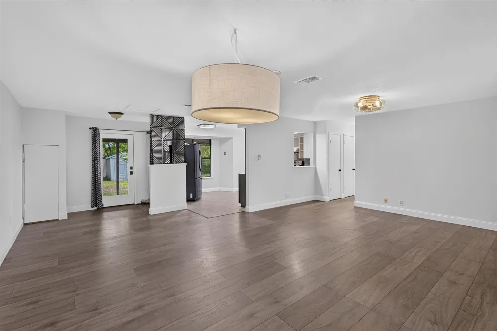 6001 Leisure Run Road Austin, TX 78745
