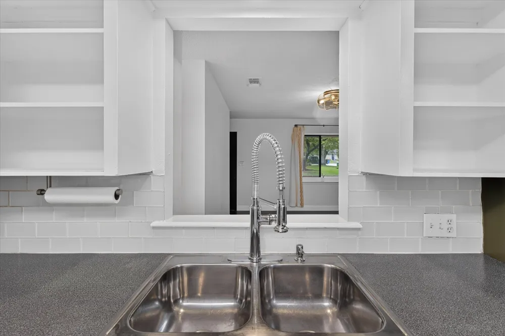 6001 Leisure Run Road Austin, TX 78745