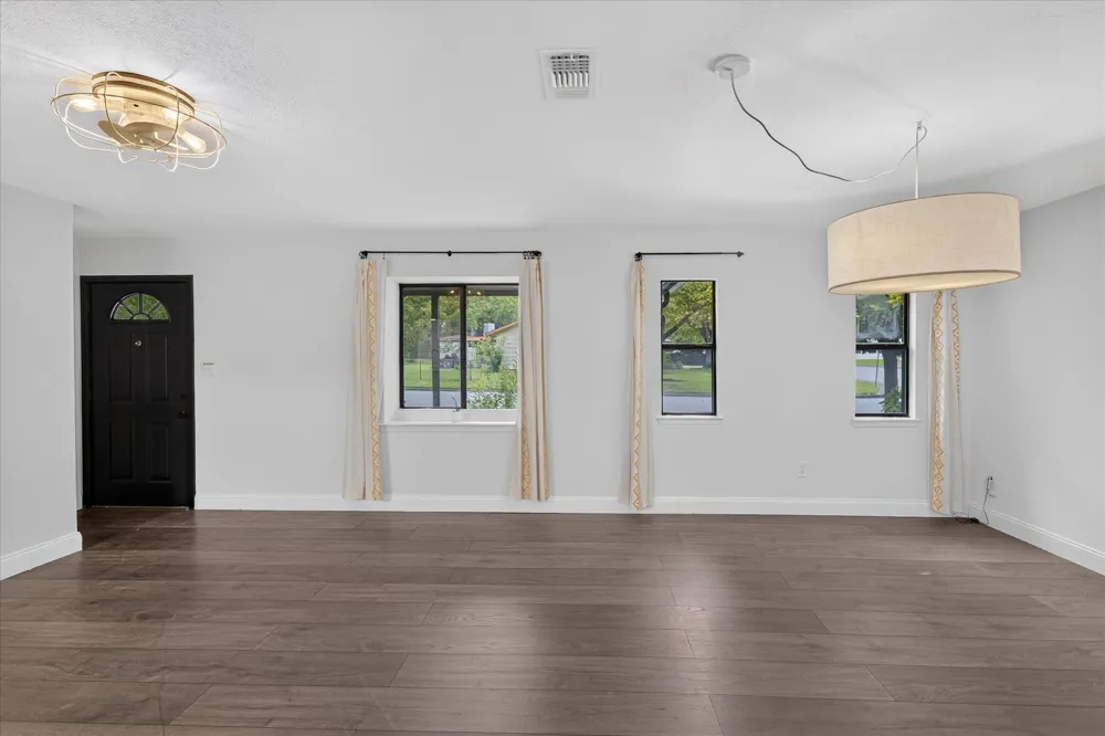 6001 Leisure Run Road Austin, TX 78745