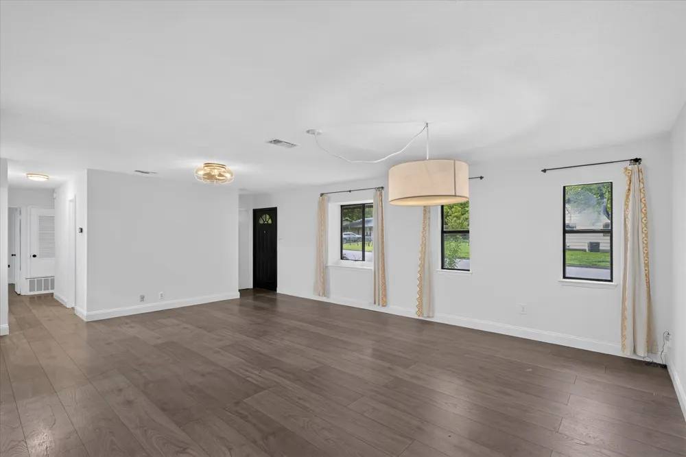 6001 Leisure Run Road Austin, TX 78745