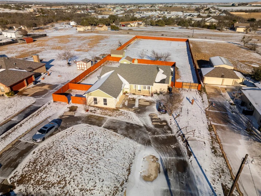 80 Family Circle Hutto, TX 78634