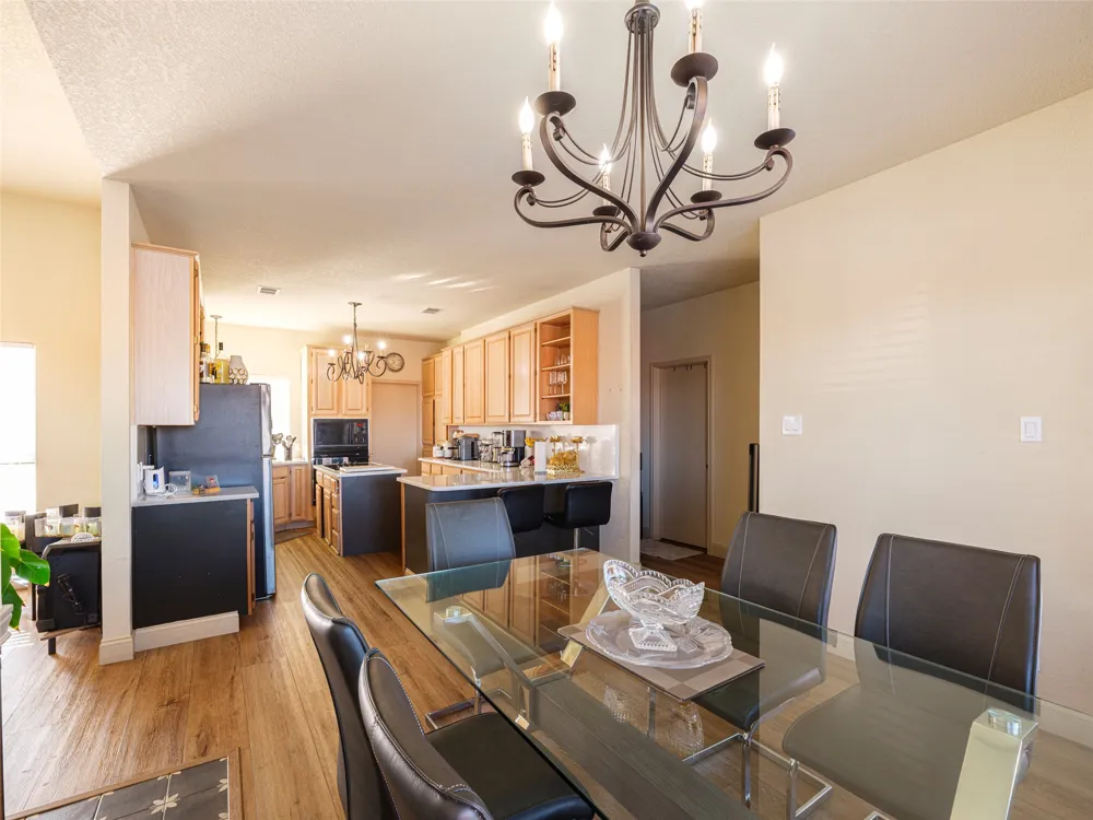 80 Family Circle Hutto, TX 78634
