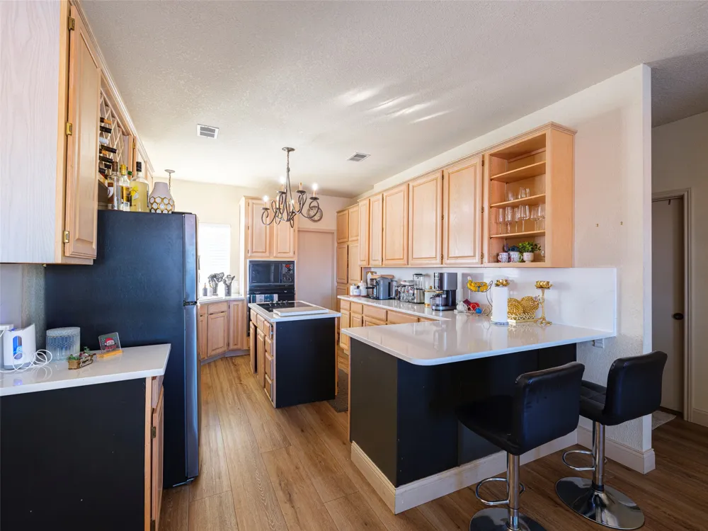 80 Family Circle Hutto, TX 78634