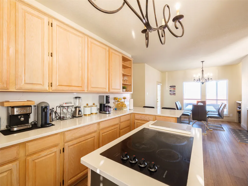 80 Family Circle Hutto, TX 78634