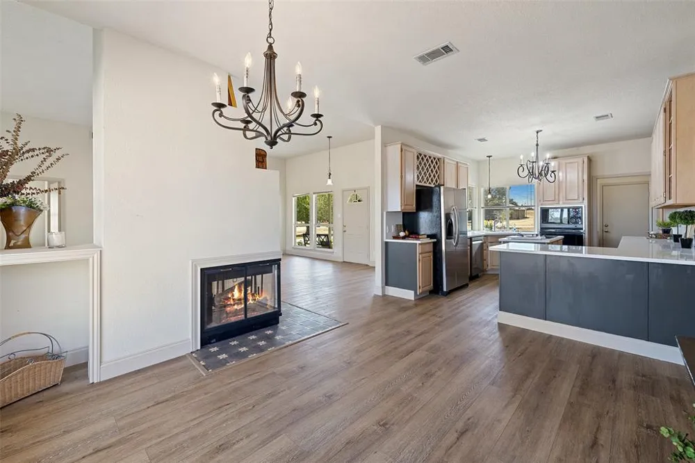 80 Family Circle Hutto, TX 78634