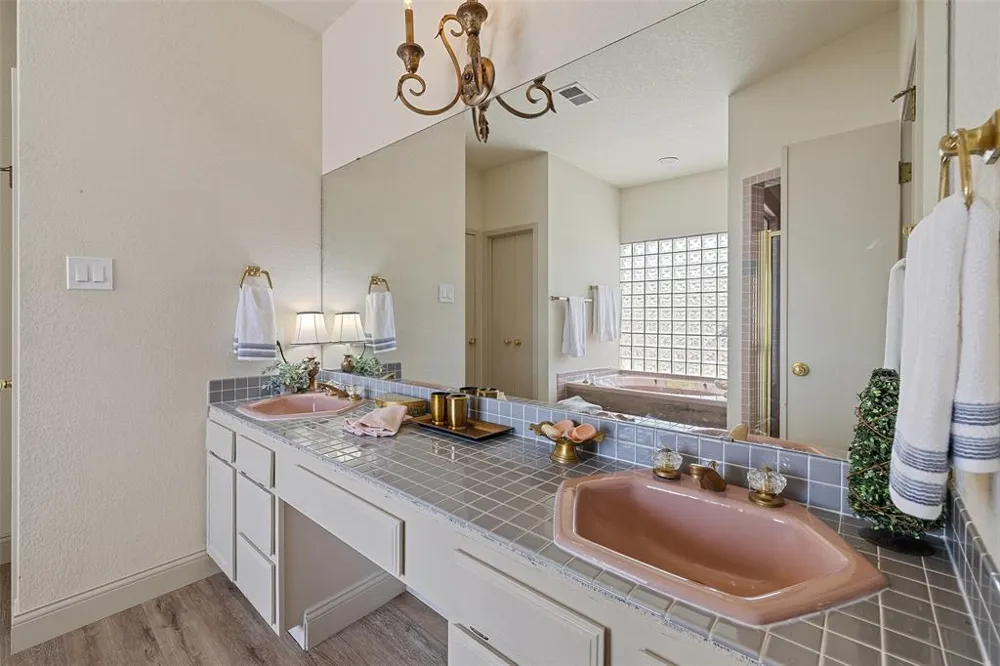 80 Family Circle Hutto, TX 78634