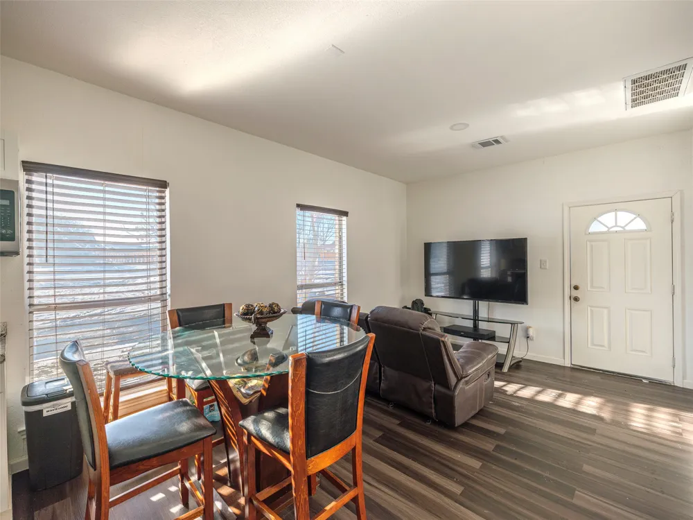 80 Family Circle Hutto, TX 78634