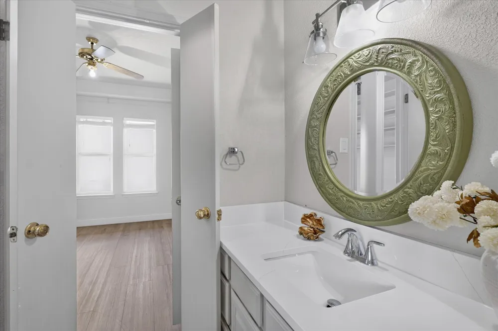 80 Family Circle Hutto, TX 78634