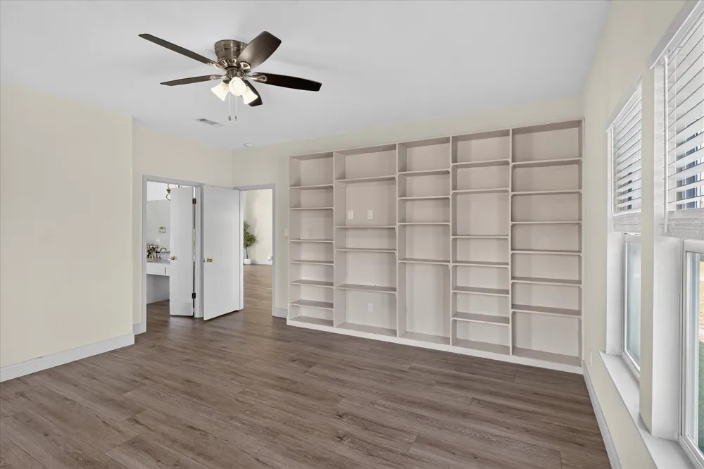 80 Family Circle Hutto, TX 78634