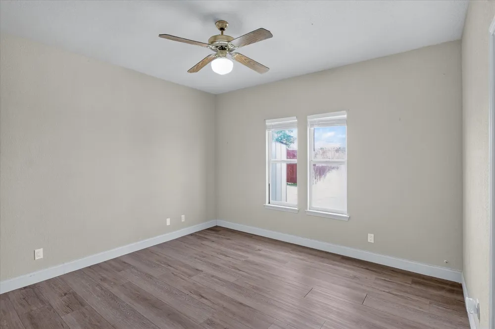 80 Family Circle Hutto, TX 78634