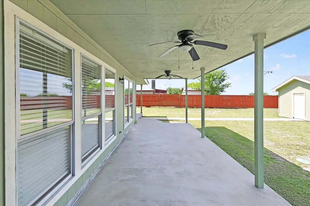 80 Family Circle Hutto, TX 78634