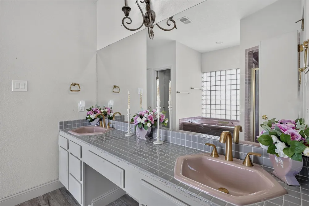 80 Family Circle Hutto, TX 78634