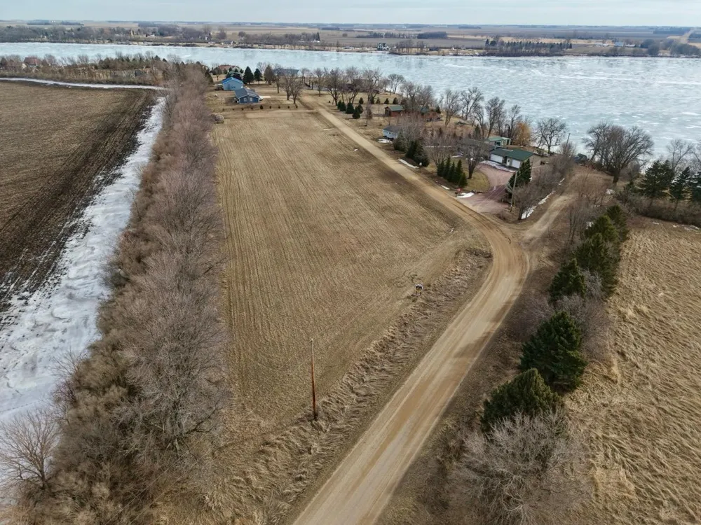 4 Lime Lake Drive Avoca, MN 56114
