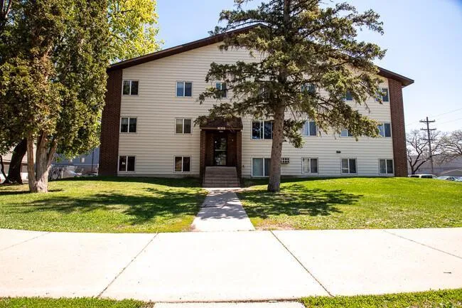 1420 6th Avenue S #104 Saint Cloud, MN 56301