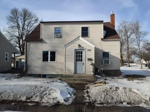 109 E 9th Street