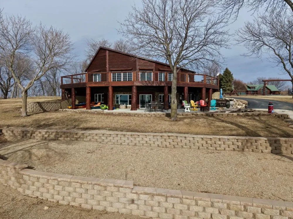 11 Lime Lake Drive Avoca, MN 56114