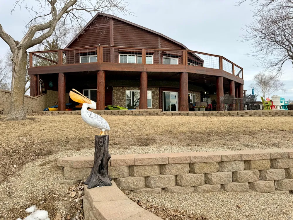 11 Lime Lake Drive Avoca, MN 56114