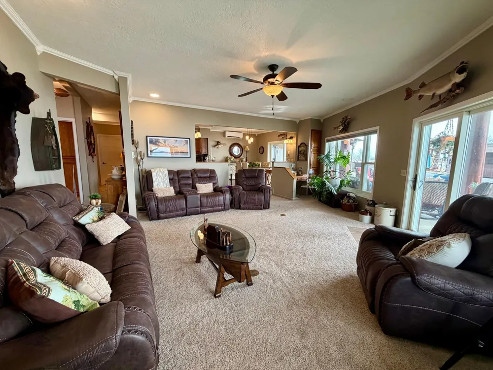 11 Lime Lake Drive Avoca, MN 56114