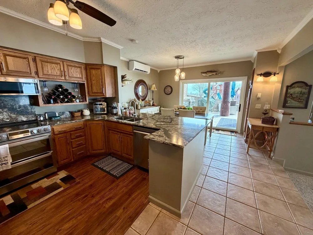 11 Lime Lake Drive Avoca, MN 56114