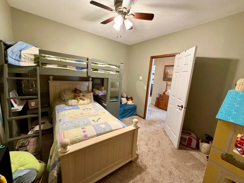 11 Lime Lake Drive Avoca, MN 56114