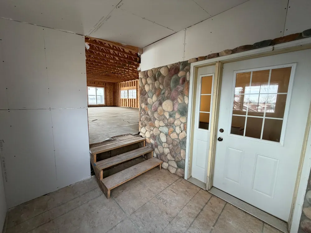 11 Lime Lake Drive Avoca, MN 56114