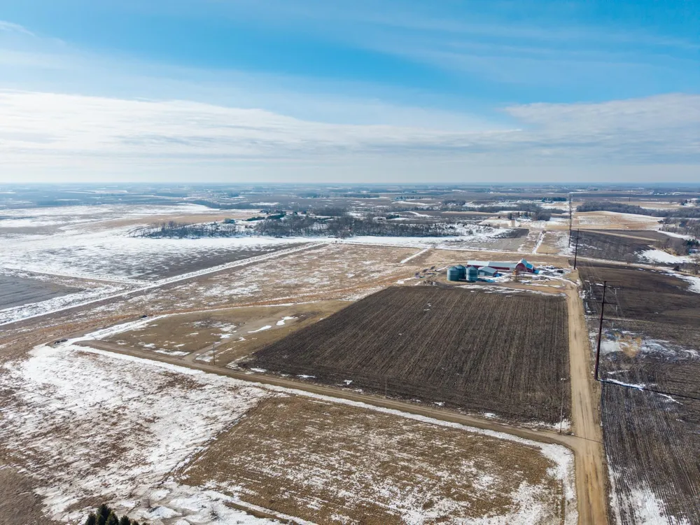 25278 Meridian Avenue Belle Plaine, MN 56011