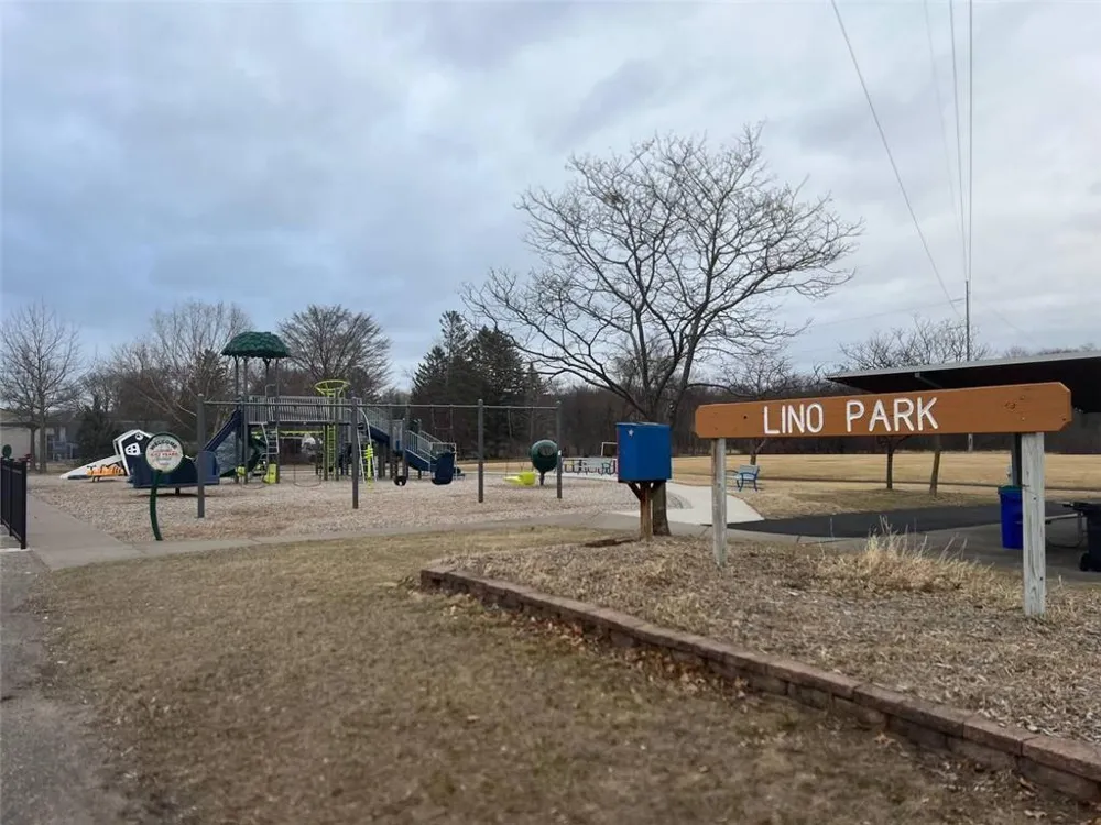 939 Lois Lane Circle Pines, MN 55014