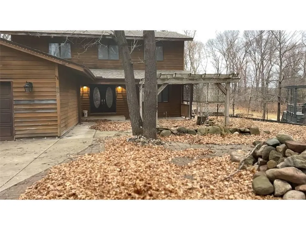 939 Lois Lane Circle Pines, MN 55014