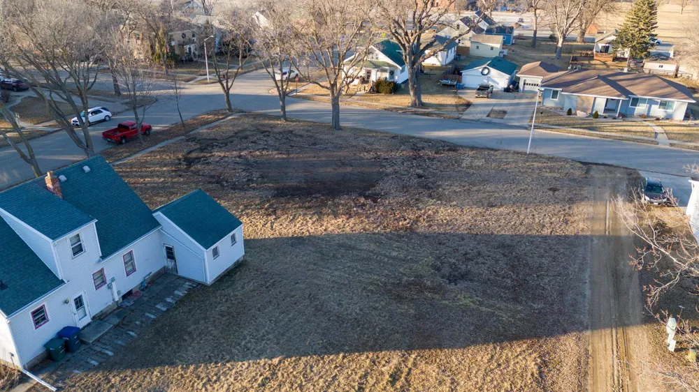 518 NE Park Street Luverne, MN 56156